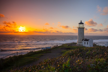 Fototapeta na wymiar North Head Lighthouse on Pacific Ocean