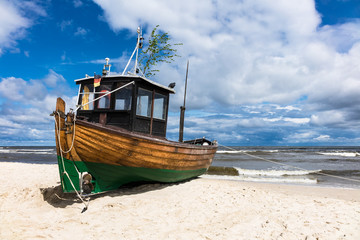 Ein Fischerboot in Ahlbeck auf der Insel Usedom