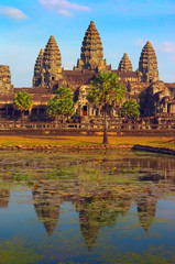 Fototapeta na wymiar Angkor Wat across Reflecting Pool