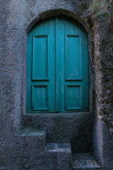 Porta antica nel paese di Biot, Francia