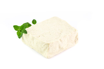 Pezzo di tofu con erbette