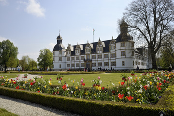 Fototapeta na wymiar Schloss Neuhäuser Schloss