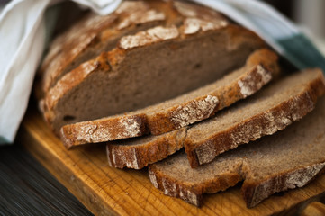 sliced rye bread