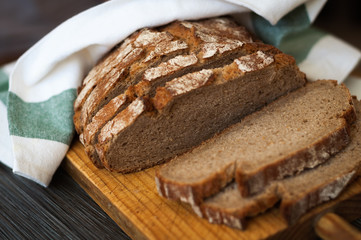 Fototapeta na wymiar sliced rye bread