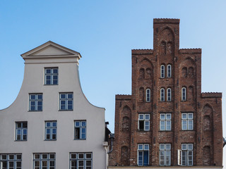 Fototapeta na wymiar Typische Giebel von Häusern in Lübeck, Deutschland
