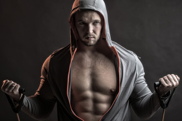 Fototapeta na wymiar Training muscular man
