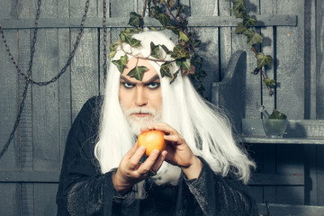 Zeus with enchanted apple