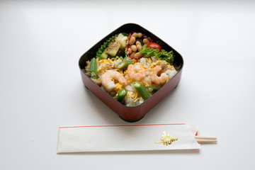 寿司の弁当
