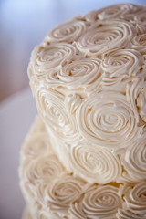 Buttercreme Swirl Cake
