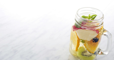 デトックスウォーター