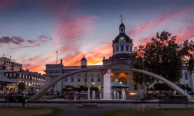 Schilderijen op glas Stadhuis, Kingston, Ontario, Canada tijdens zonsondergang. © tipak16