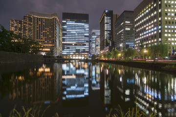 東京都市風景　大手町　丸の内　夜景　日比谷通り　和田倉濠