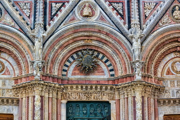 Fototapeta na wymiar Dom von Siena