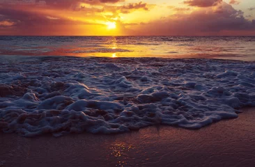 Selbstklebende Fototapete Meer / Sonnenuntergang Sonnenuntergang am Meer