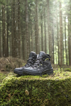 Trekking boots