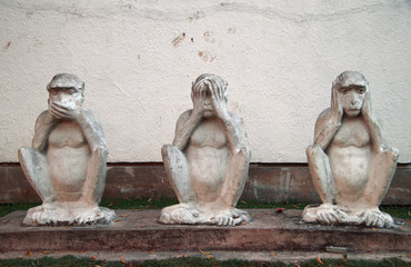 monument 'three wise monkeys' in hindu ashram