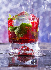 A drink in the rain. Reflection.