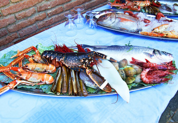 tray full of rich seafood