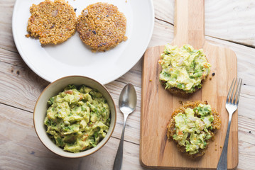 Burguers of Quinoa with Guacamole