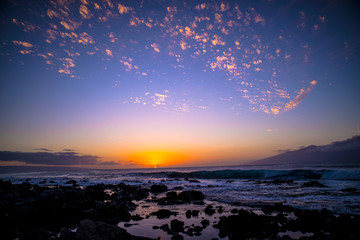 sunset between lanai and molokai