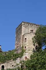 Château et village classé de Belcastel en Aveyron