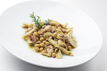 Homemade Pasta with chickpeas and squid