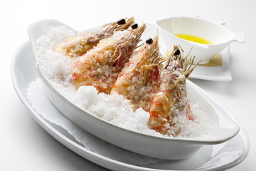 Prawns cooked in salt