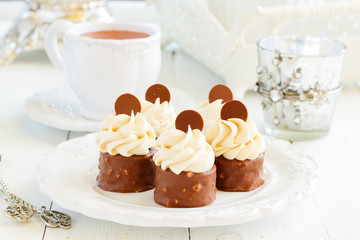 Chocolate cake with caramel, peanut cream 