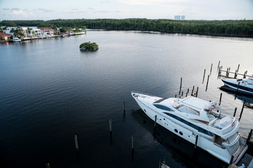 Boat on the bay