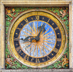 Fototapeta na wymiar The medieval wooden clock
