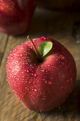 Raw Organic Red Delicious Apples