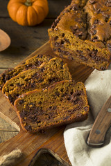 Homemade Chocolate Chip Pumpkin Bread