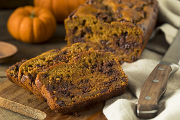 Homemade Chocolate Chip Pumpkin Bread