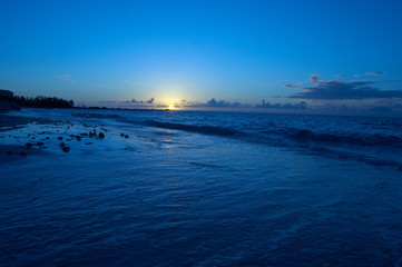 ビーチの夕景 