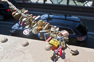 Fototapeta premium lucchetti d'amore