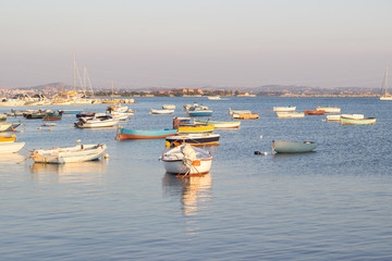 Obraz premium Fishing boats in sea