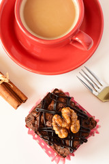 Cake with walnuts