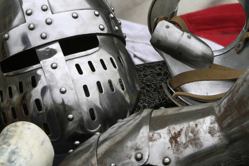 Casque. F&ecirc;te M&eacute;di&eacute;vale de Provins. / Helmet. Medieval Festival of Provins.