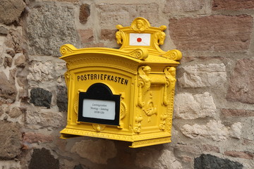 Ein alter Briefkasten