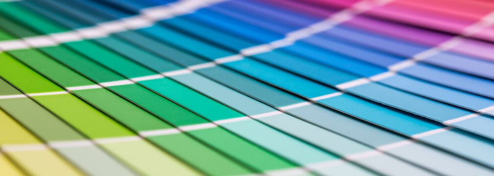 Open Pantone sample colors catalogue.