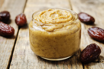 Dates pasta