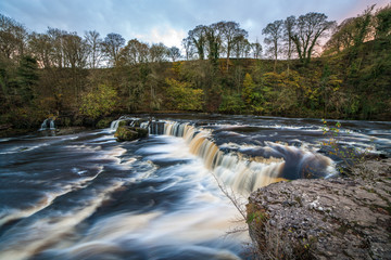 Aysgarth falls yorkshire dales