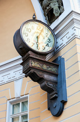 Fototapeta na wymiar The first electric clock in St. Petersburg (1905) on the Arch of