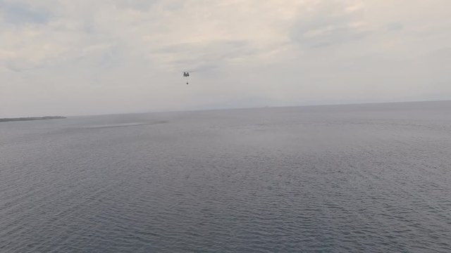 Army helicopter takes water from the sea / Thassos fire 2016 