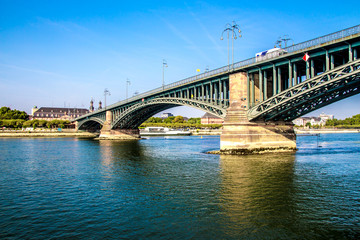 Fototapeta na wymiar Bridge on the Rhine river, in Mainz, Germany