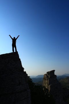 Riskli Tırmanış & Zirve Kayalıklarında Başarı