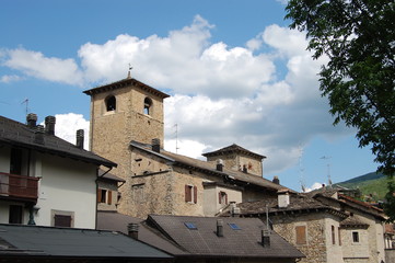 Fototapeta na wymiar il borgo appenninico di Fanano, provincia di Modena