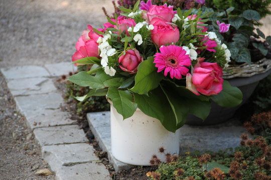 Blumen auf einem Grab