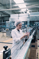 Water factory - Water bottling line for processing and bottling pure mineral carbonated water into...