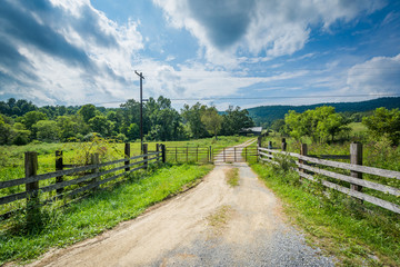 Dirt road in the rural Shenandoah Valley, Virginia.